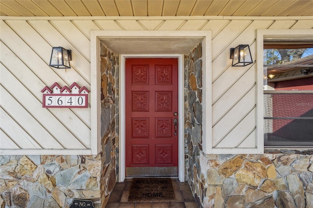 view of exterior entry