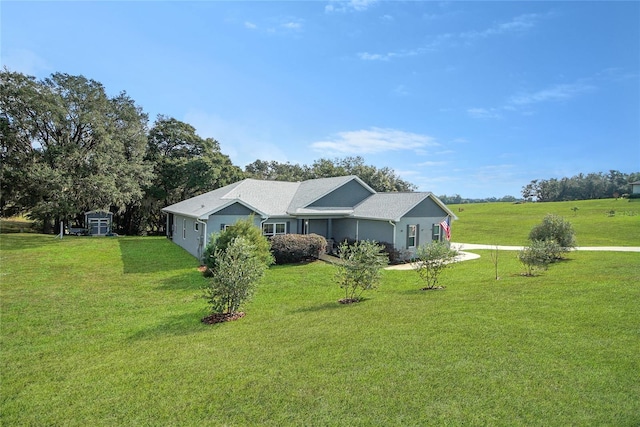 view of front of house with a front lawn