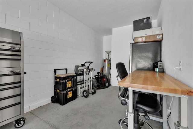 9249 Ivywood St, Clermont, FL 34711 - home office with water heater and concrete block wall