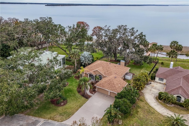 bird's eye view featuring a water view