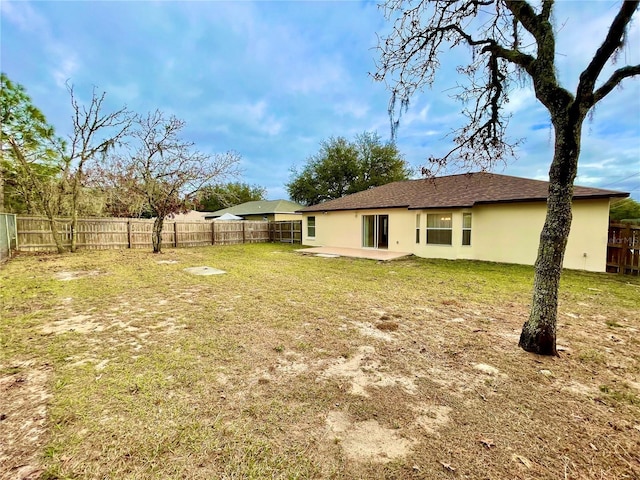 view of yard with a patio