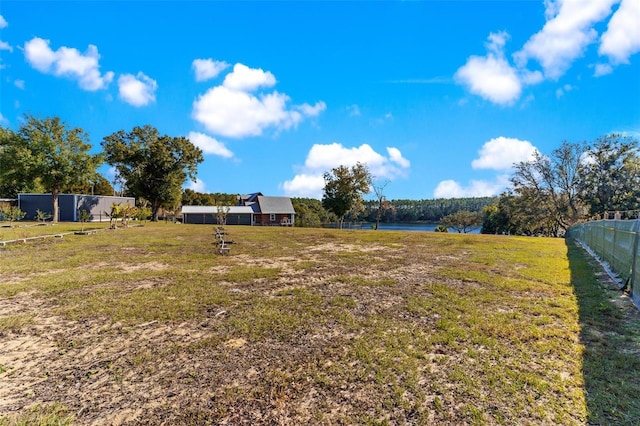 view of yard featuring a water view