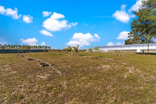 view of yard featuring a rural view