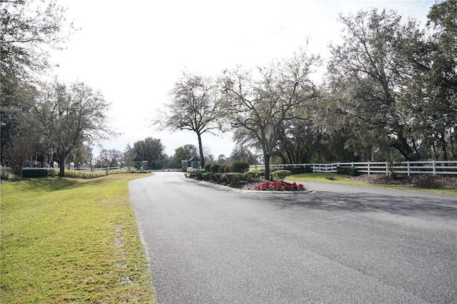 Listing photo 3 for Trotting Horse Ln, Tavares FL 32778