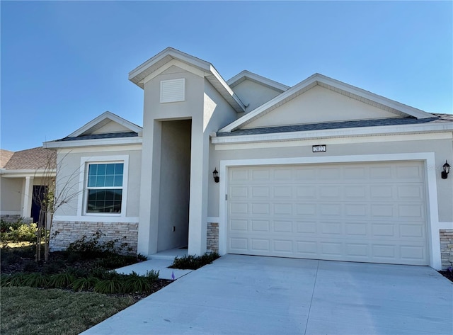 view of front facade with a garage