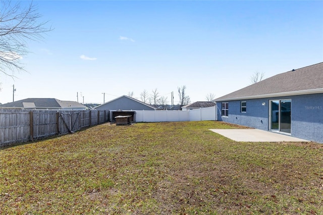 view of yard with a patio