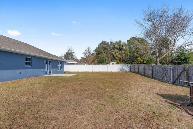 view of yard with a patio