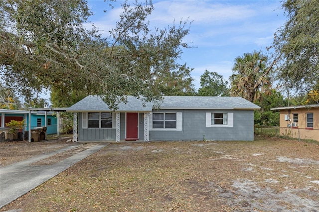 view of front of property