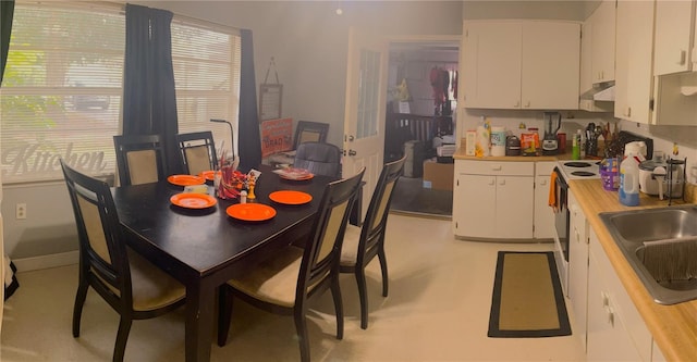 dining area with sink