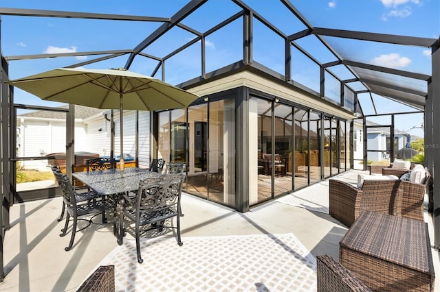 sunroom / solarium featuring vaulted ceiling