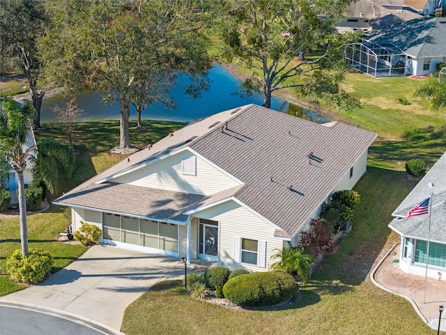 bird's eye view featuring a water view