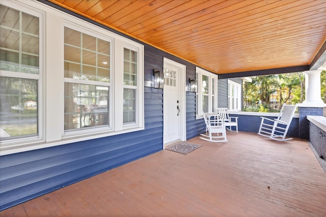 view of patio / terrace with covered porch