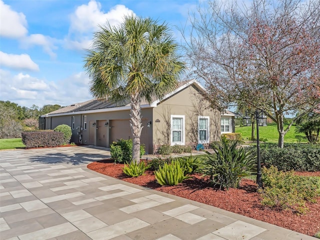 view of front facade with a garage