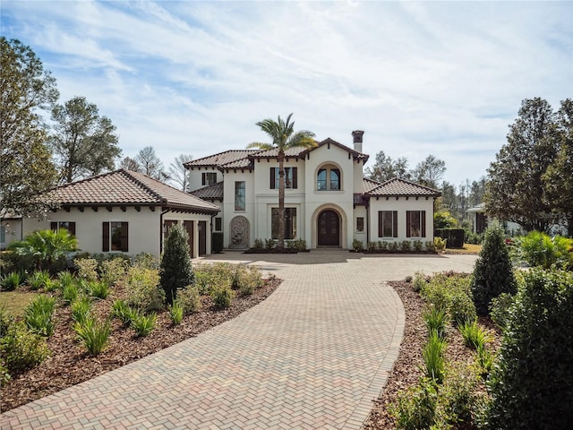 view of mediterranean / spanish-style house