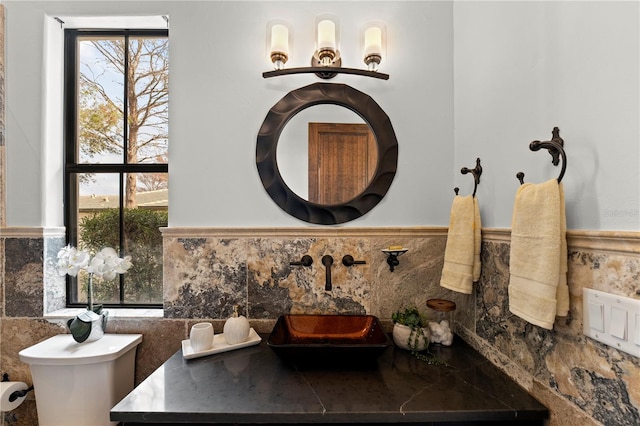 bathroom featuring plenty of natural light