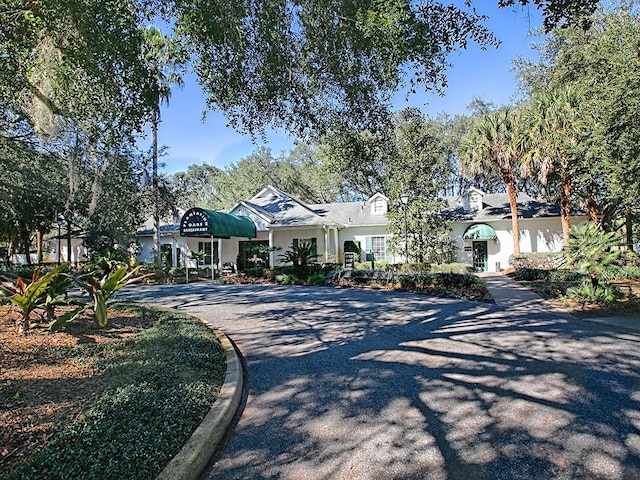 view of front of house