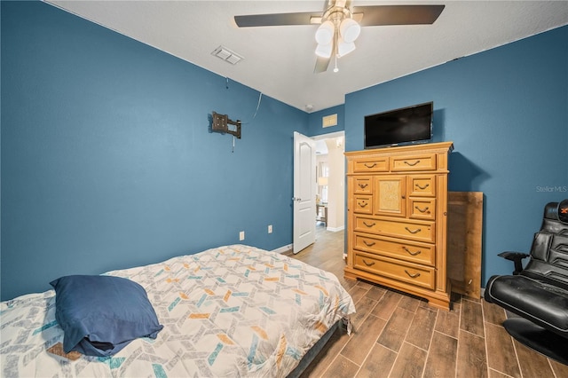 bedroom featuring ceiling fan