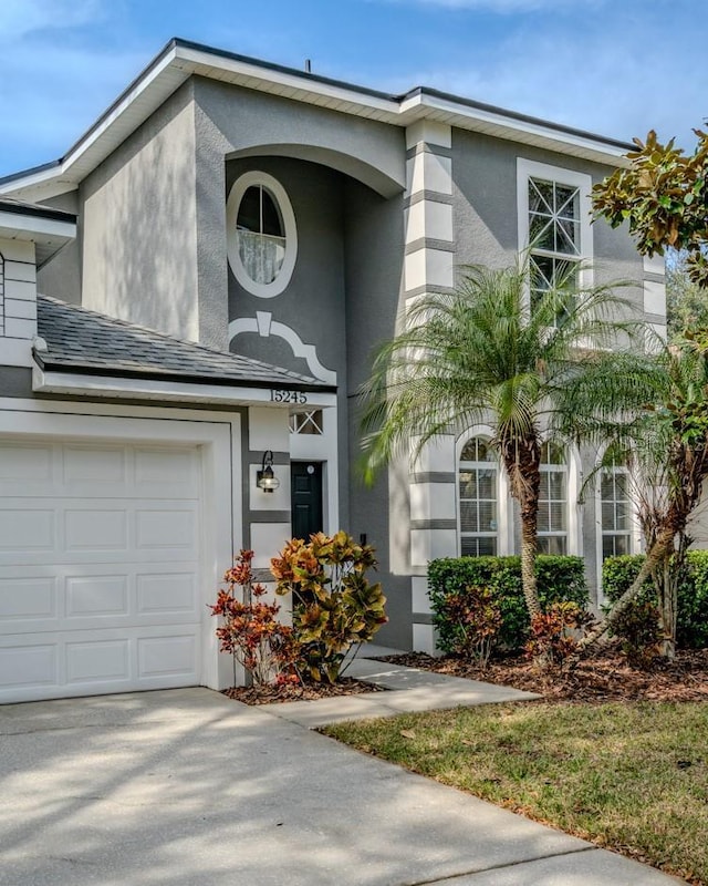 view of front facade with a garage