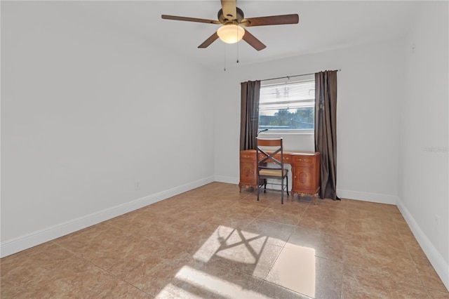 empty room featuring ceiling fan