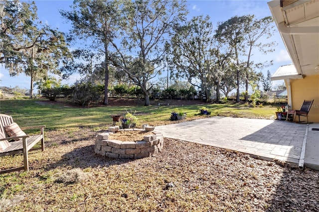 view of yard with a patio