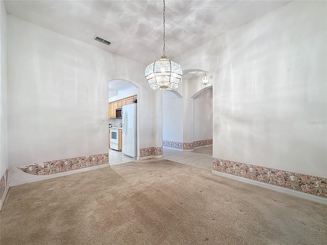 view of carpeted spare room