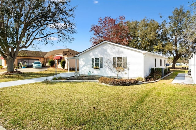 ranch-style home with a front lawn