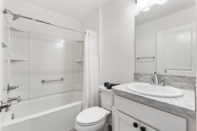 full bathroom featuring vanity, toilet, and shower / bath combo