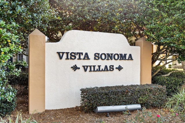 view of community / neighborhood sign