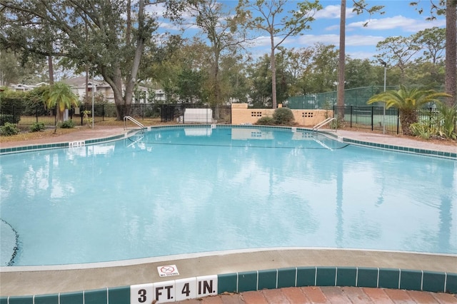 view of swimming pool