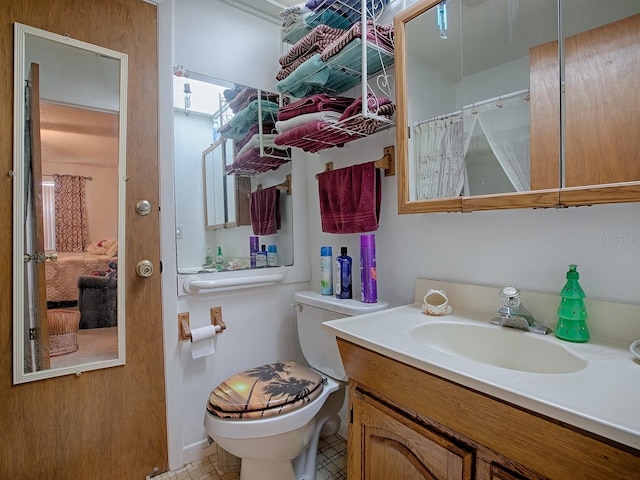 11915 Crk 680, Webster, FL 33597 - bathroom featuring vanity, toilet, and a shower with shower curtain