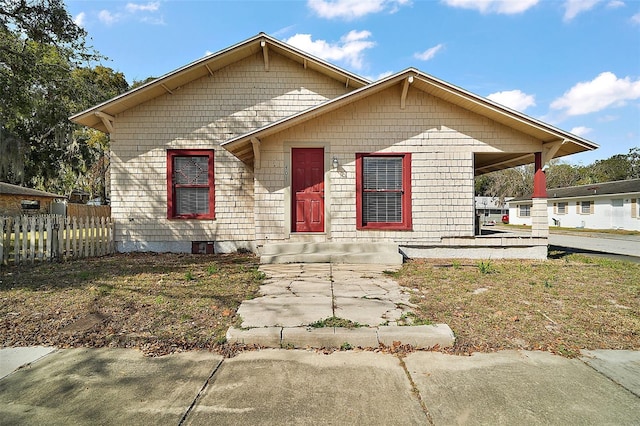 view of front of property featuring a patio