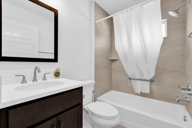 1392 Kenneth St, The Villages, FL 34762 - full bathroom with vanity, toilet, and shower / tub combo