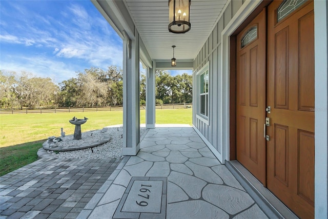 view of patio / terrace with covered porch