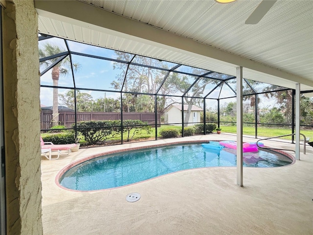 933 Harbor Dr S, Venice, FL 34285 - view of pool with a patio, a lanai, a shed, an outdoor structure, and fence