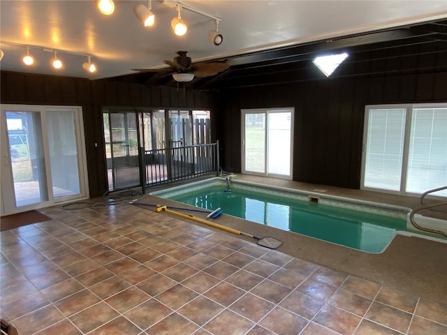 pool featuring ceiling fan