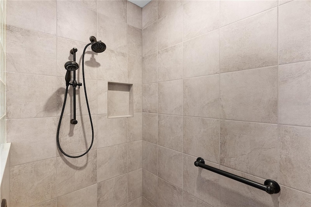 2935 Cedar Grove Loop, The Villages, FL 32163 - bathroom view of tiled shower