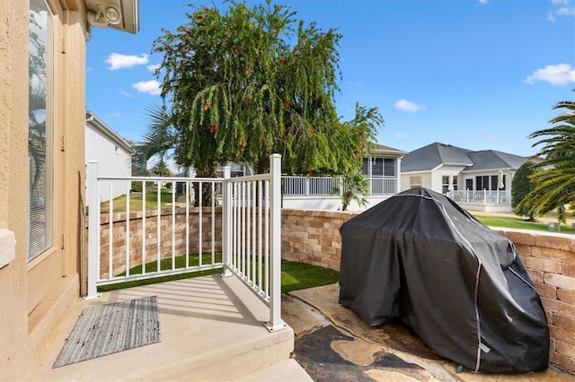 view of yard featuring a balcony