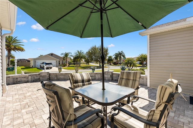 view of patio with outdoor dining space