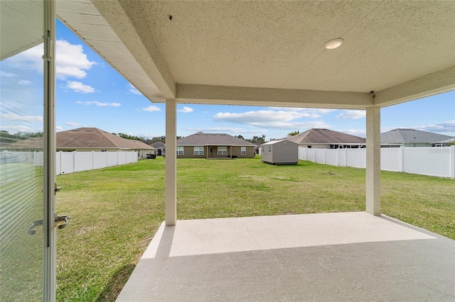 4000 SE 98th Pl, Belleview, FL 34420 - view of yard with a patio, fence, and a residential view