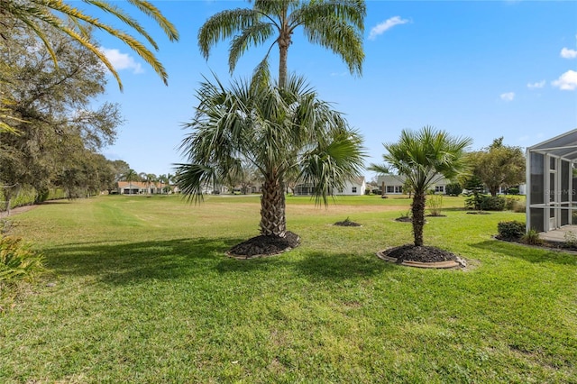 25274 Lost Oak Cir, Leesburg, FL 34748 - view of yard featuring glass enclosure