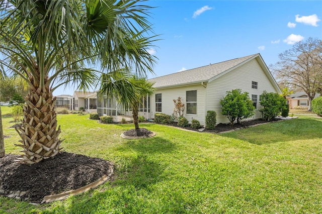 25274 Lost Oak Cir, Leesburg, FL 34748 - back of property with a yard