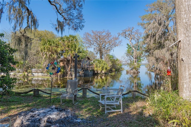 view of yard with a water view