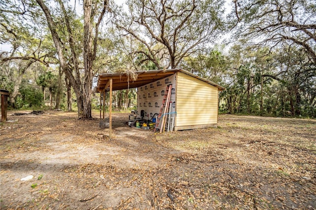 view of outbuilding featuring an outbuilding