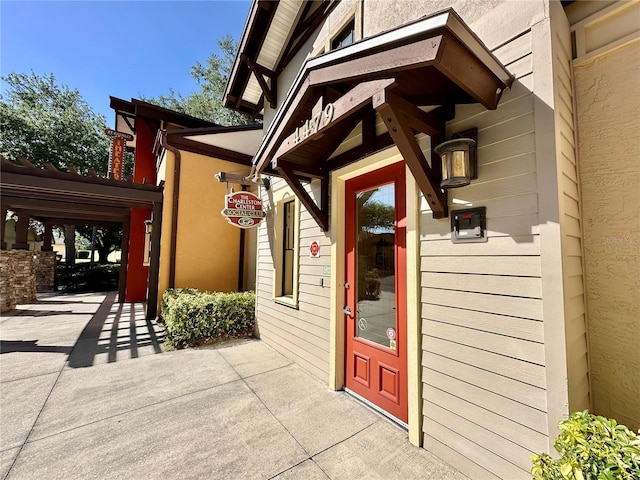 26747 White Plains Way, Leesburg, FL 34748 - view of doorway to property