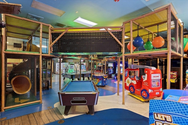 recreation room with visible vents and billiards