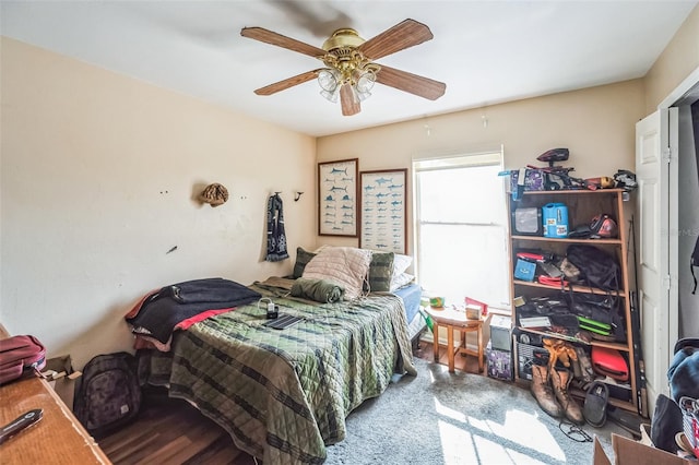 bedroom featuring ceiling fan