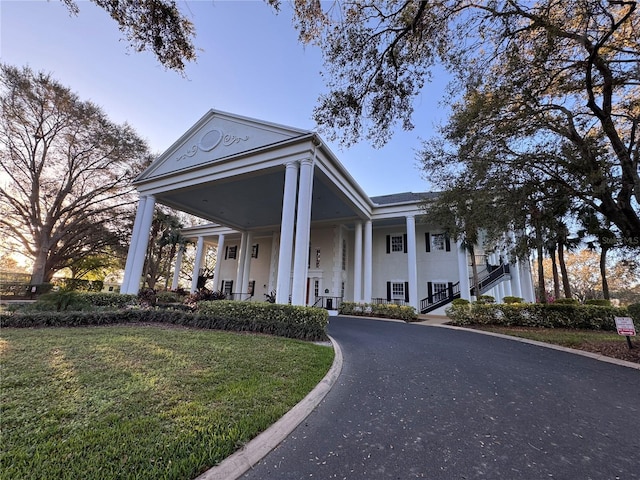 view of building exterior