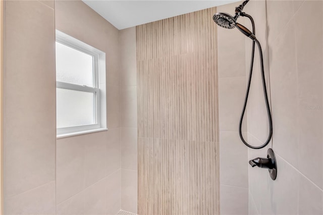 13334 SW 107th St, Dunnellon, FL 34432 - full bathroom featuring tiled shower