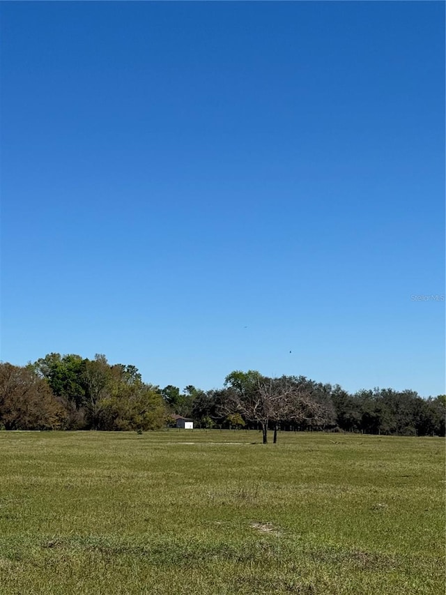 Listing photo 3 for 2436 Bay Lake Loop, Groveland FL 34736