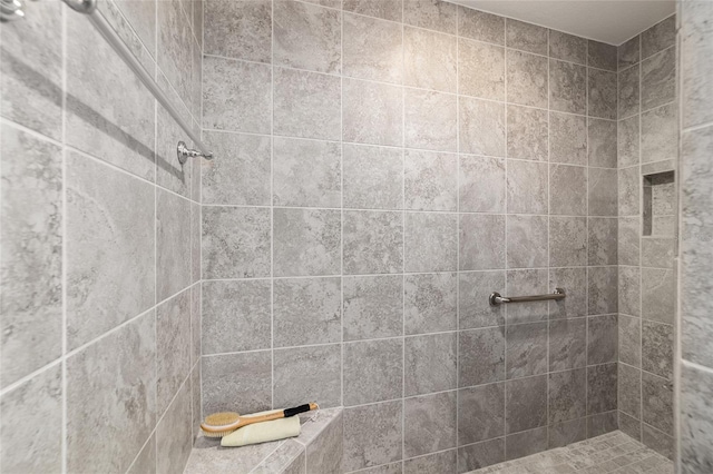 6083 Delphina Loop, The Villages, FL 32163 - full bath featuring a tile shower